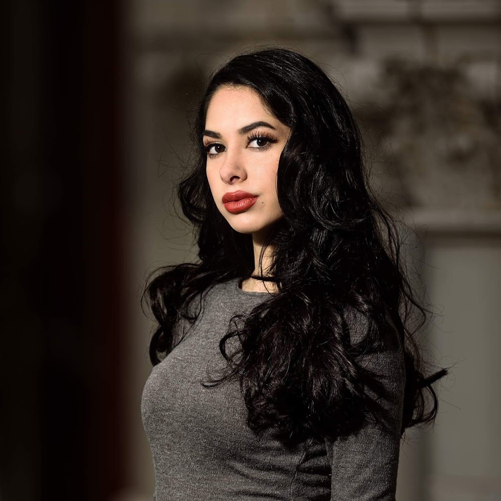 Meet your Posher, Mikaela